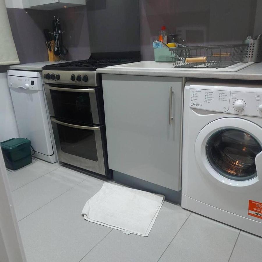 Lovely & Beautiful 2 Bed-Apartment In Borehamwood Exteriér fotografie