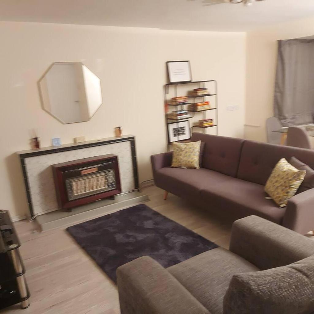 Lovely & Beautiful 2 Bed-Apartment In Borehamwood Exteriér fotografie